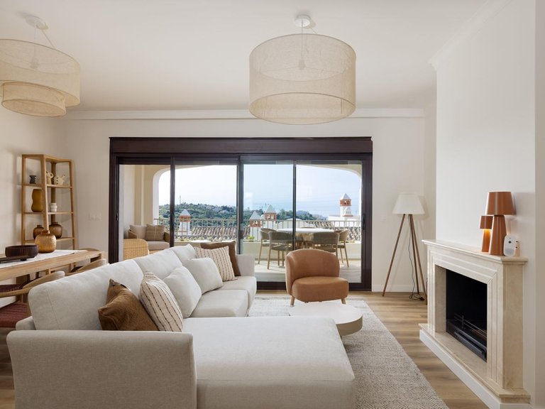 Villa for Sale in Estepona, Malaga 1