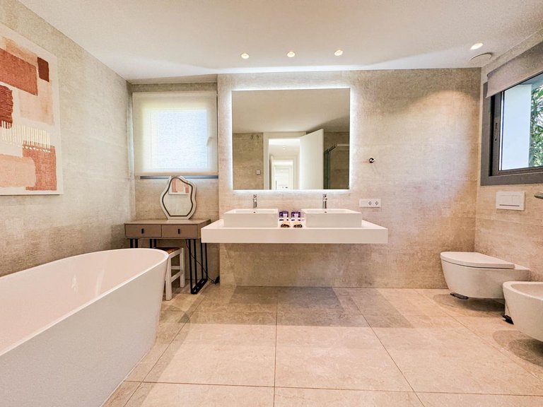 Apartment for Sale in Marbella, Malaga 28