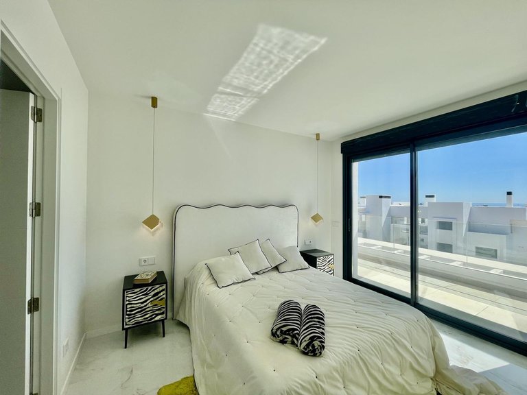 Penthouse for Sale in Estepona, Malaga 17