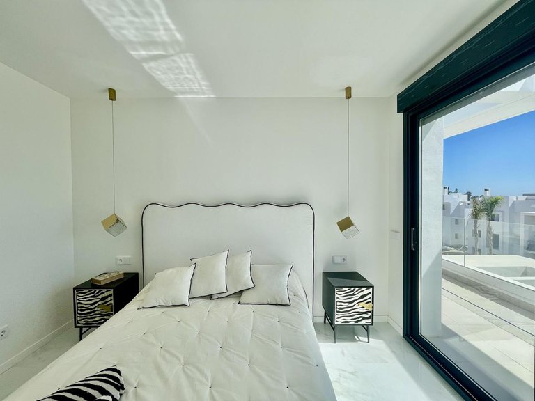 Penthouse for Sale in Estepona, Malaga 18