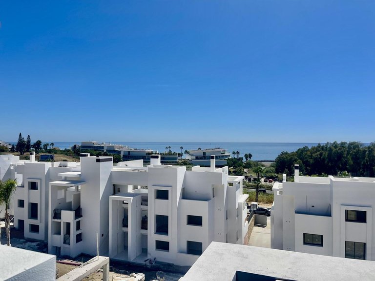 Penthouse for Sale in Estepona, Malaga 2