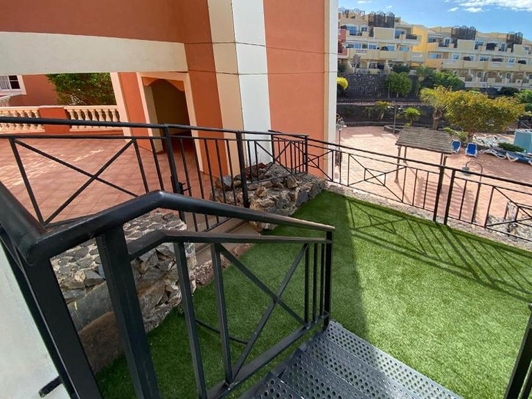 Apartment for Sale in Los Cristianos, Tenerife, España 3
