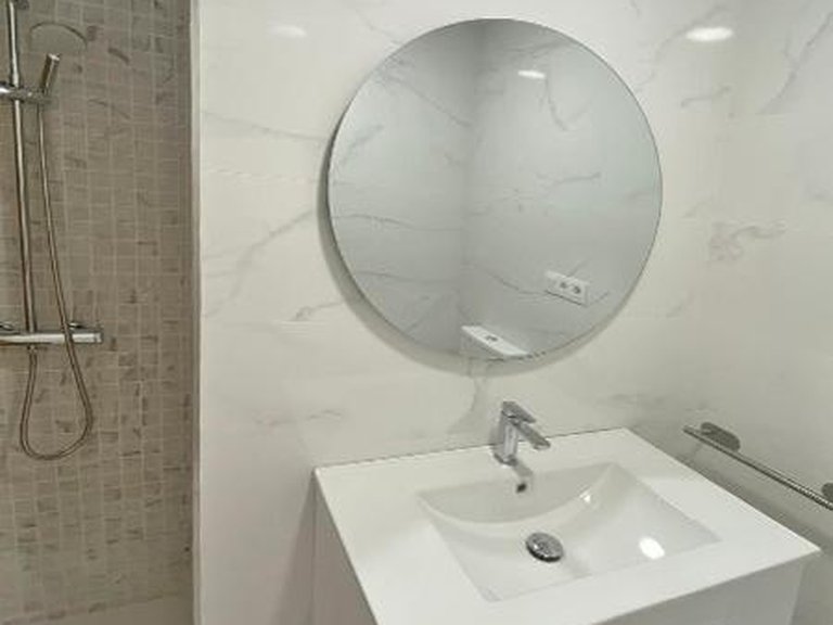 Apartment for Sale in Los Cristianos, Tenerife, España 9