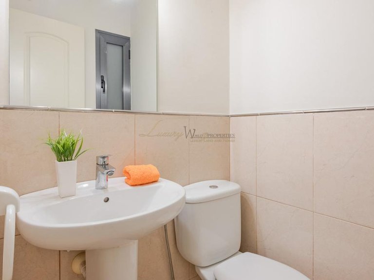 Town House for Sale in Costa Adeje, Tenerife, España 25