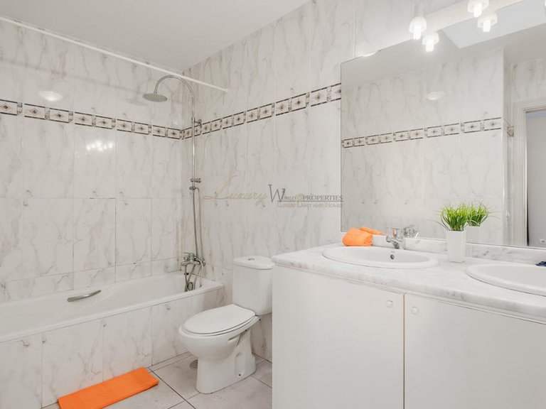 Town House for Sale in Costa Adeje, Tenerife, España 22