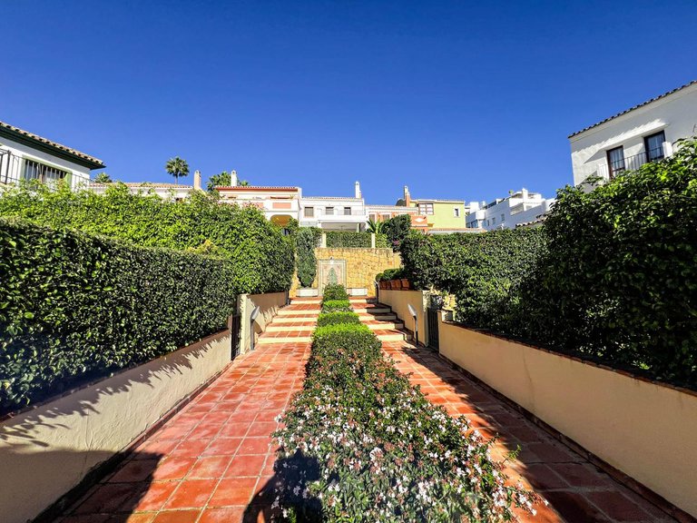 Town House for Sale in Marbella, Malaga 28