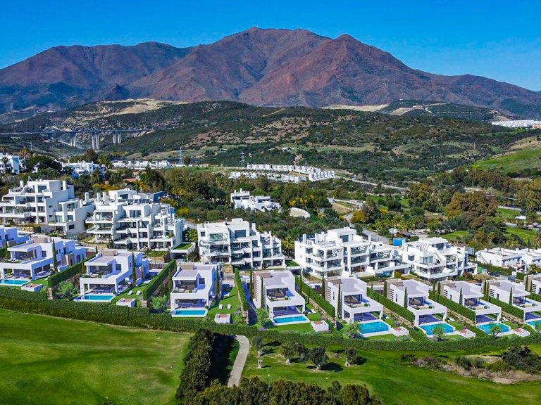 Villa for Sale in Estepona, Malaga 12