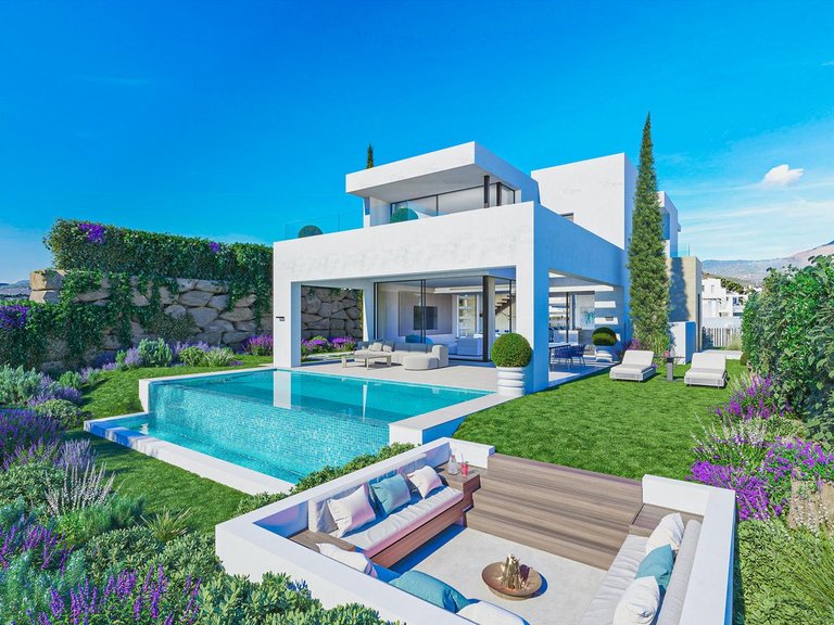 Villa for Sale in Estepona, Malaga 1