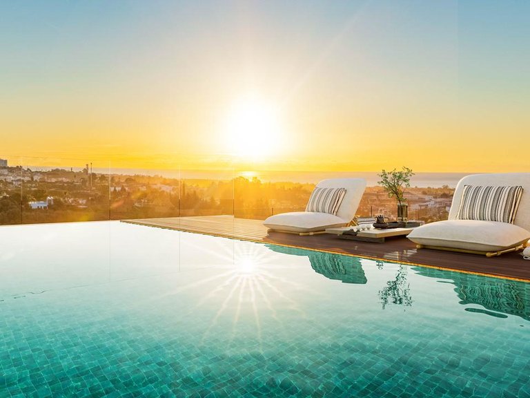 Apartment for Sale in Benahavis, Malaga 1