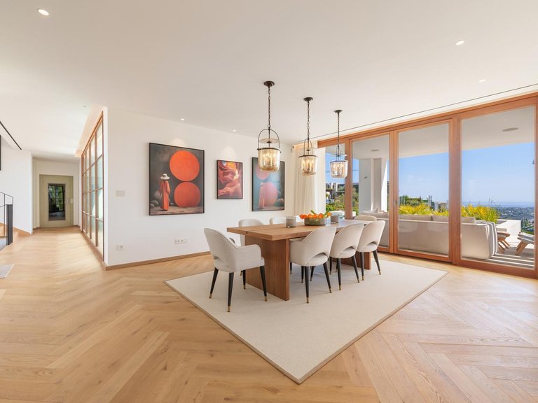 Villa for Sale in Benahavís, Malaga 23