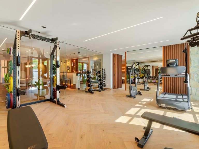 Villa for Sale in Benahavís, Malaga 15