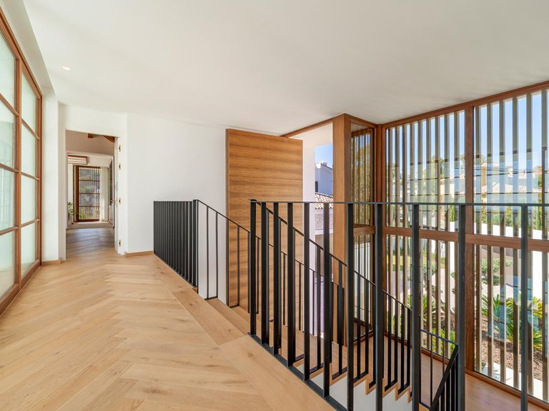 Villa for Sale in Benahavís, Malaga 25