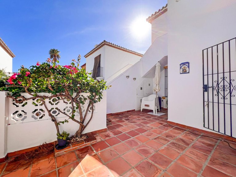 Apartment for Sale in Estepona, Malaga 4