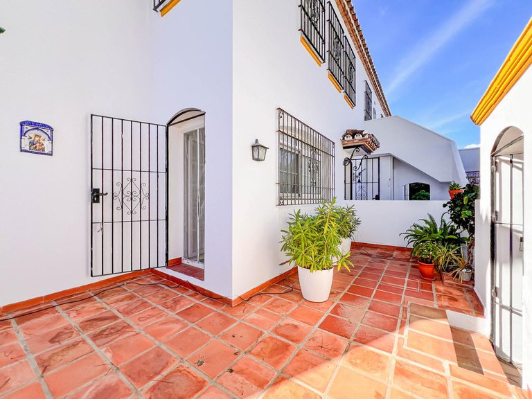 Apartment for Sale in Estepona, Malaga 5