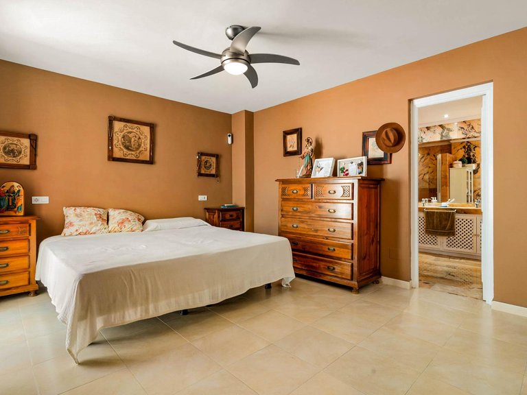 Apartment for Sale in Marbella, Malaga 22
