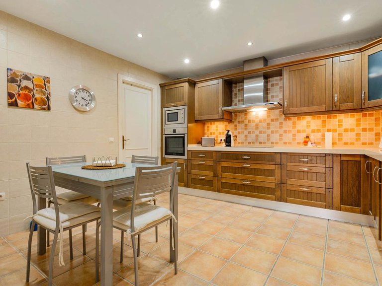 Apartment for Sale in Marbella, Malaga 15