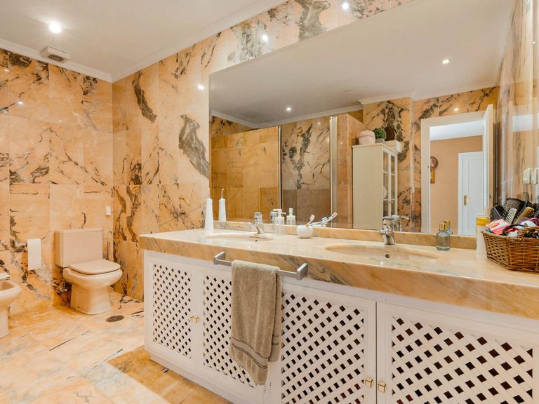 Apartment for Sale in Marbella, Malaga 24