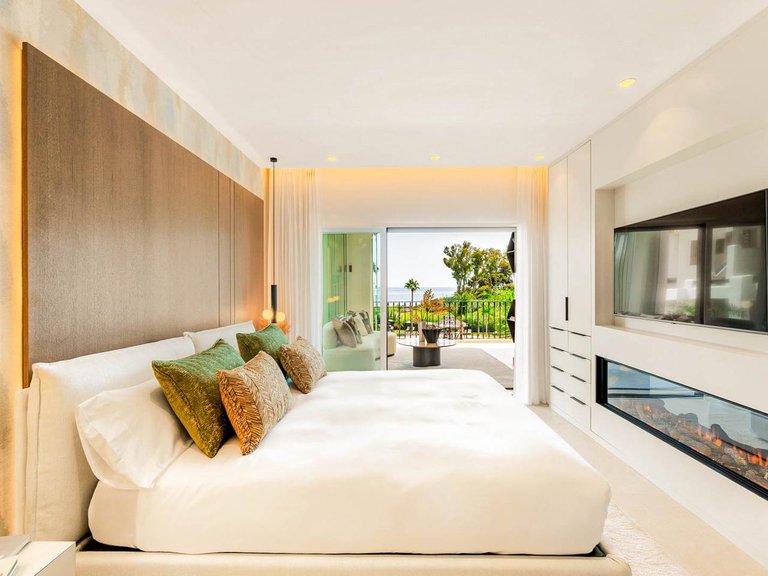 Apartment for Sale in Estepona, Malaga 11