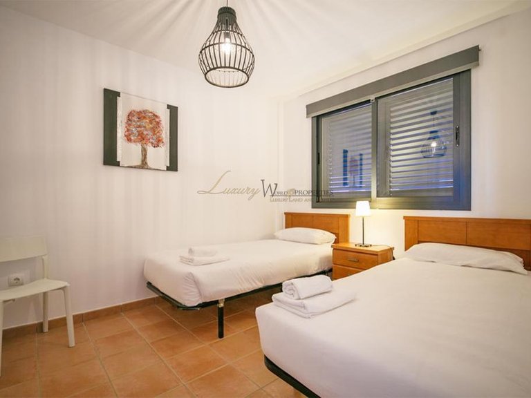 Penthouse for Sale in Playa Paraiso, Tenerife, España 16