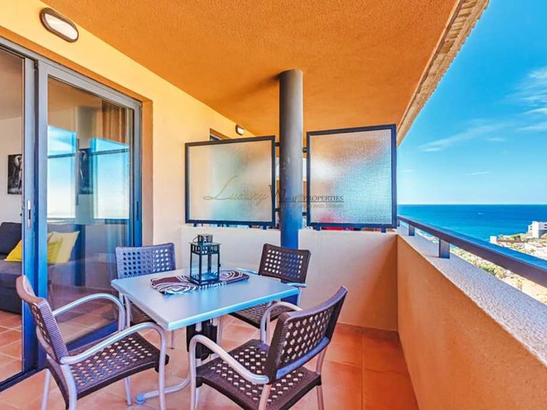 Penthouse for Sale in Playa Paraiso, Tenerife, España 1