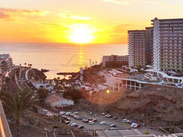 Penthouse for Sale in Playa Paraiso, Tenerife, España 3