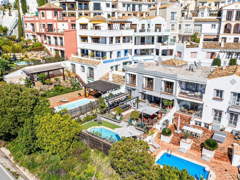 Town House for Sale in Benahavís, Malaga 24