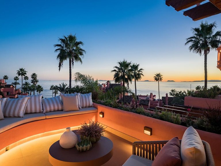 Penthouse for Sale in Estepona, Malaga 1