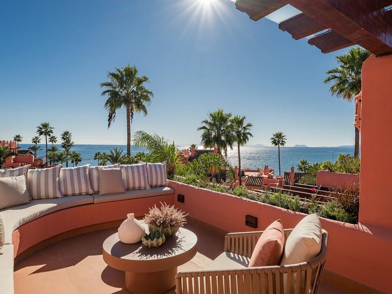 Penthouse for Sale in Estepona, Malaga 2