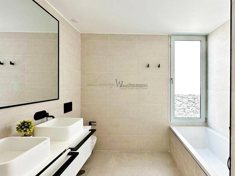 Villa for Sale in Rocabella, Tenerife, España 17