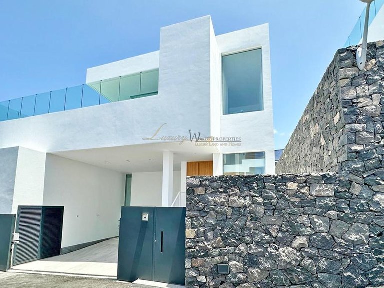 Villa for Sale in Rocabella, Tenerife, España 36