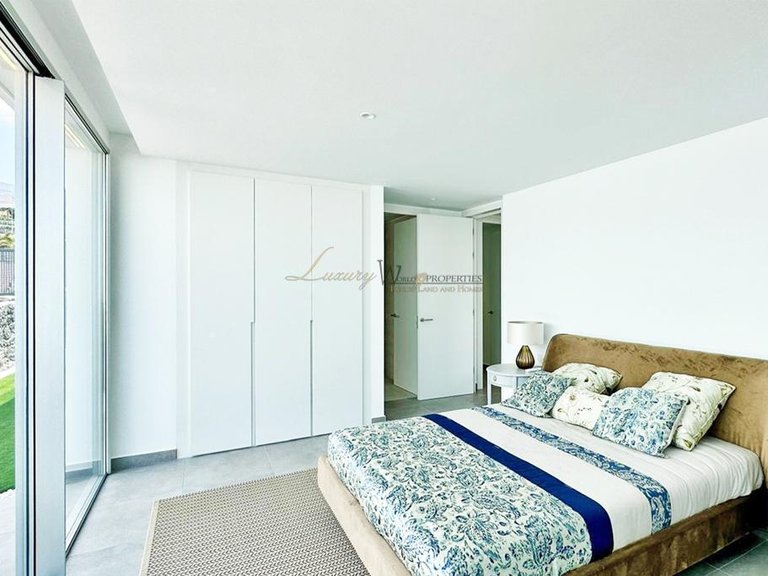 Villa for Sale in Rocabella, Tenerife, España 15