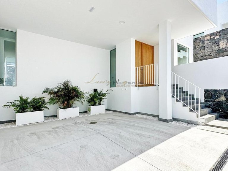 Villa for Sale in Rocabella, Tenerife, España 34