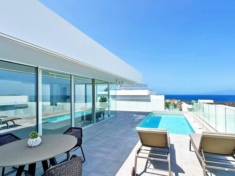 Villa for Sale in Rocabella, Tenerife, España 2
