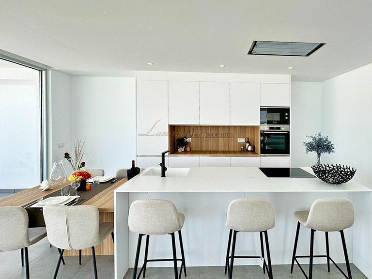 Villa for Sale in Rocabella, Tenerife, España 10