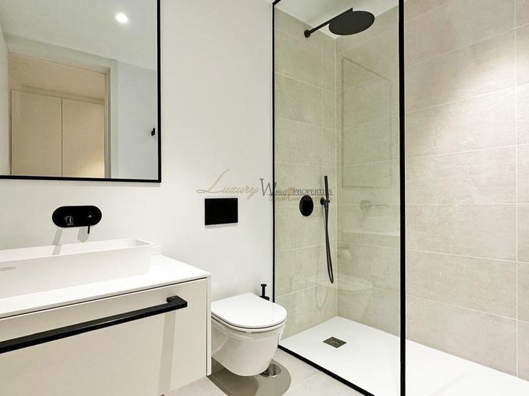 Villa for Sale in Rocabella, Tenerife, España 23