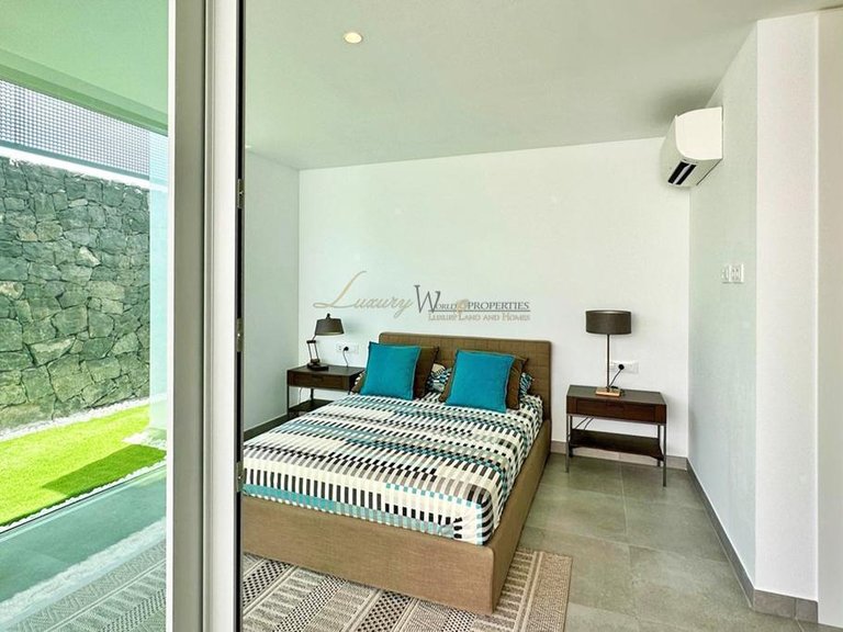 Villa for Sale in Rocabella, Tenerife, España 20