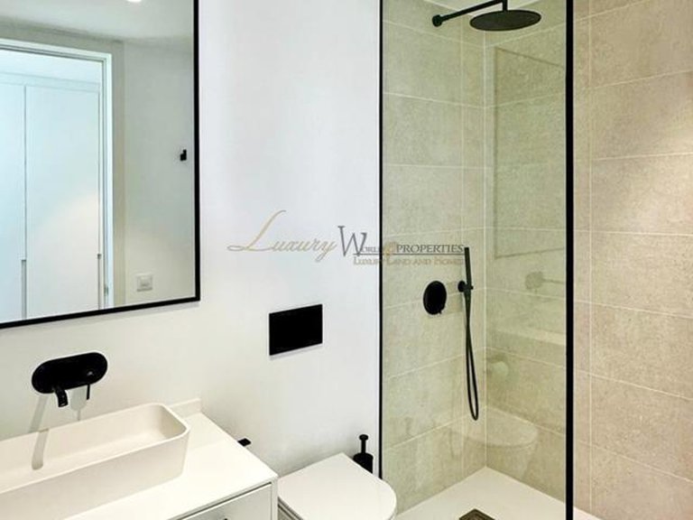 Villa for Sale in Rocabella, Tenerife, España 22