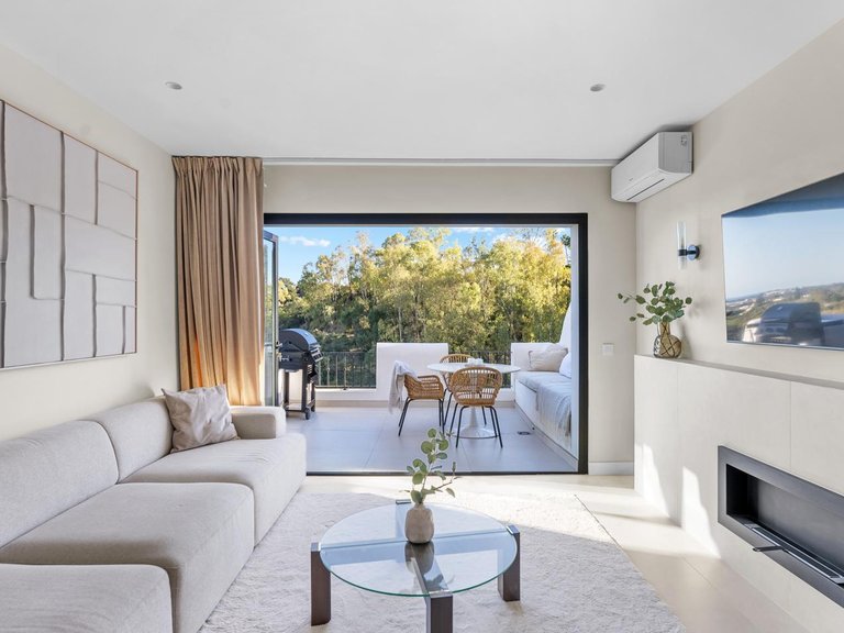 Apartment for Sale in Benahavís, Malaga 1