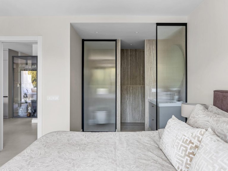 Apartment for Sale in Benahavís, Malaga 11