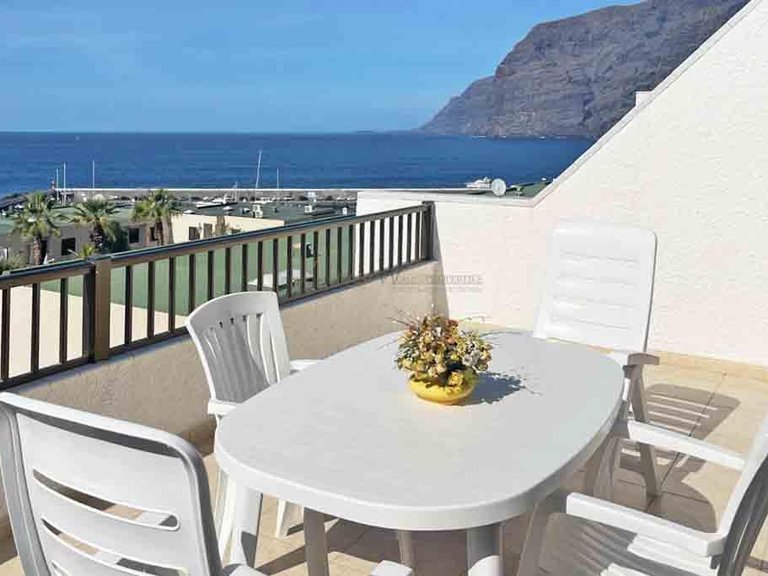 Penthouse for Sale in Los Gigantes, Tenerife, España 1