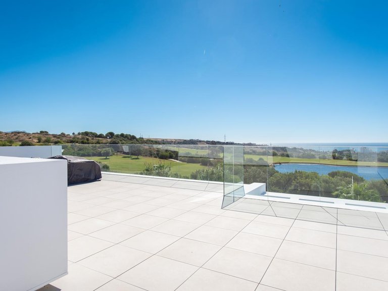 Villa for Sale in La Gaspara, Malaga 21