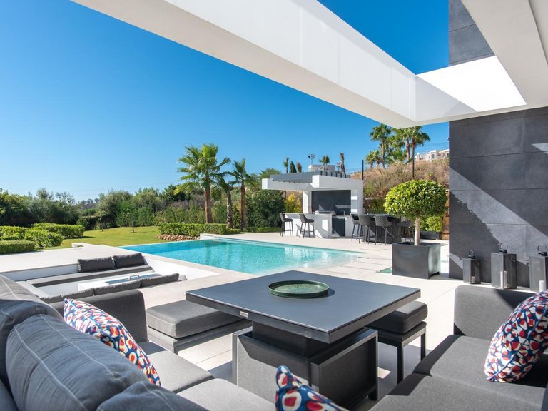 Villa for Sale in La Gaspara, Malaga 14