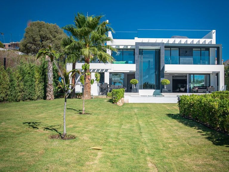 Villa for Sale in La Gaspara, Malaga 22