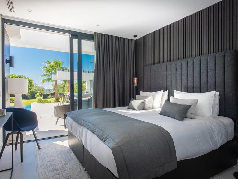 Villa for Sale in La Gaspara, Malaga 9