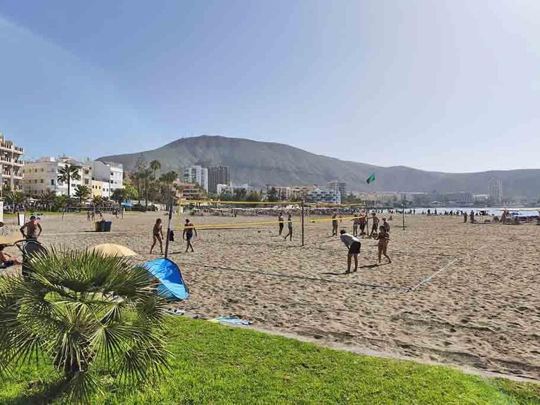 Apartment for Sale in Los Cristianos, Tenerife, España 22