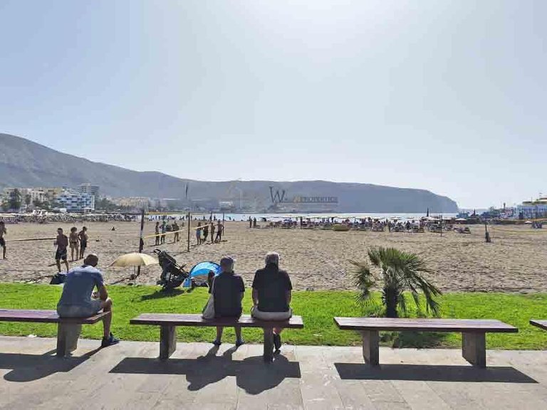 Apartment for Sale in Los Cristianos, Tenerife, España 21