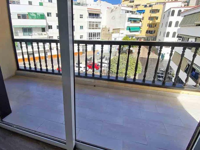 Apartment for Sale in Los Cristianos, Tenerife, España 13