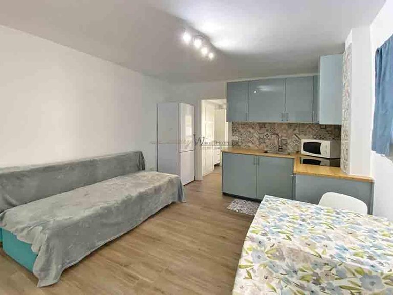 Apartment for Sale in Los Cristianos, Tenerife, España 8