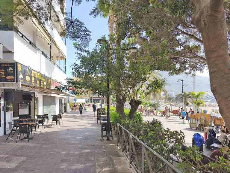 Apartment for Sale in Los Cristianos, Tenerife, España 2