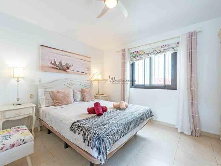 Villa for Sale in Amarilla Golf, Tenerife, España 40